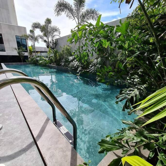 Cosmopolitan 1407, 5 Star Facilities, 15m Sjo Airport, Parking, Pool, Gym San Jose (San Jose)