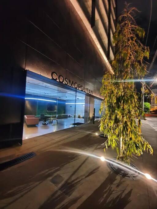 Apartment Cosmopolitan 1407, 5 Star Facilities, 15m Sjo Airport, Parking, Pool, Gym *