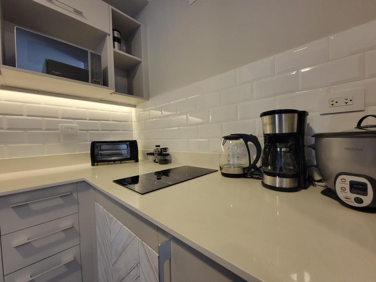 Cosmopolitan 1407, 5 Star Facilities, 15m Sjo Airport, Parking, Pool, Gym * San Jose (San Jose)