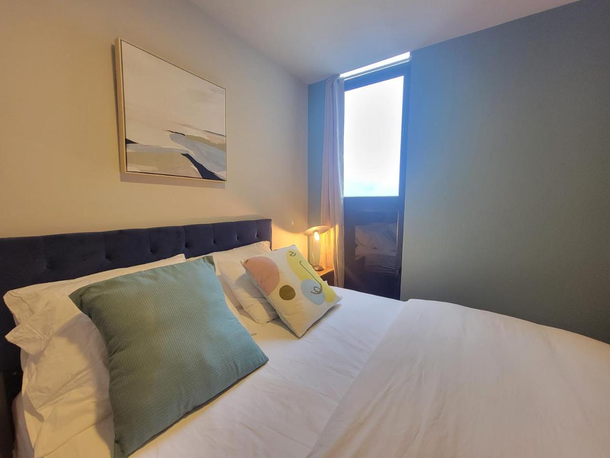 Apartment Cosmopolitan 1407, 5 Star Facilities, 15m Sjo Airport, Parking, Pool, Gym *